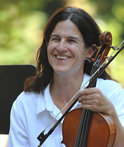 Dr. Angelika Furtwangler, viola